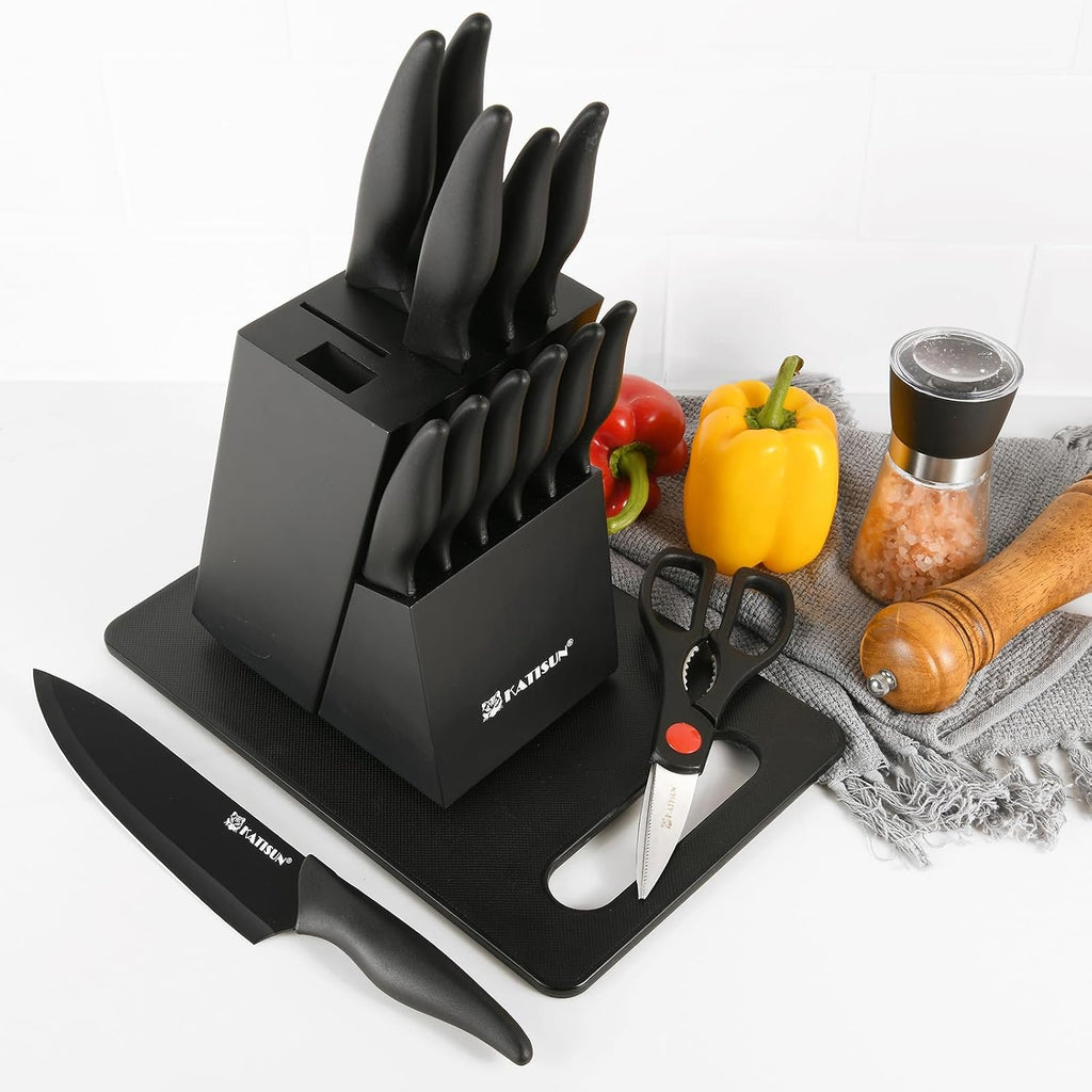 17-Piece Black Kitchen Knife Set with Block – set view