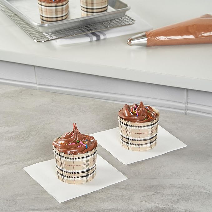 Plaid Paper Baking Cups, 6 Oz Scalloped Cupcake Liners, 200 Count