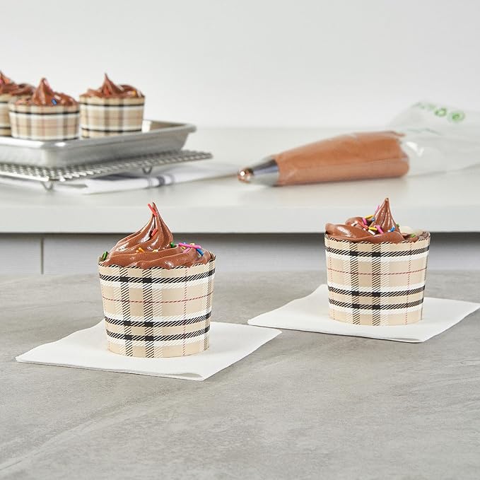 Plaid Paper Baking Cups, 6 Oz Scalloped Cupcake Liners, 200 Count