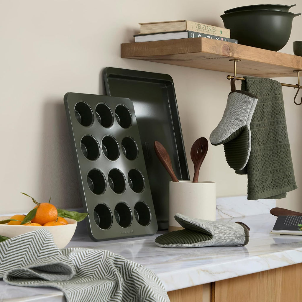 Evergreen Design Series Heavyweight Textured Oversized Kitchen Towels 3-Pack – features
