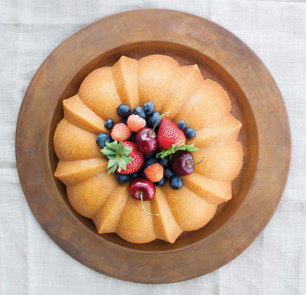 Original Bundt, 12-Cup, Silver – size reference